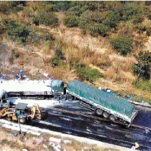 Minas virou entroncamento no caminho de desastres e prejuízo com caminhões - Corpo de Bombeiros Militar de Minas Gerais/Divulgação