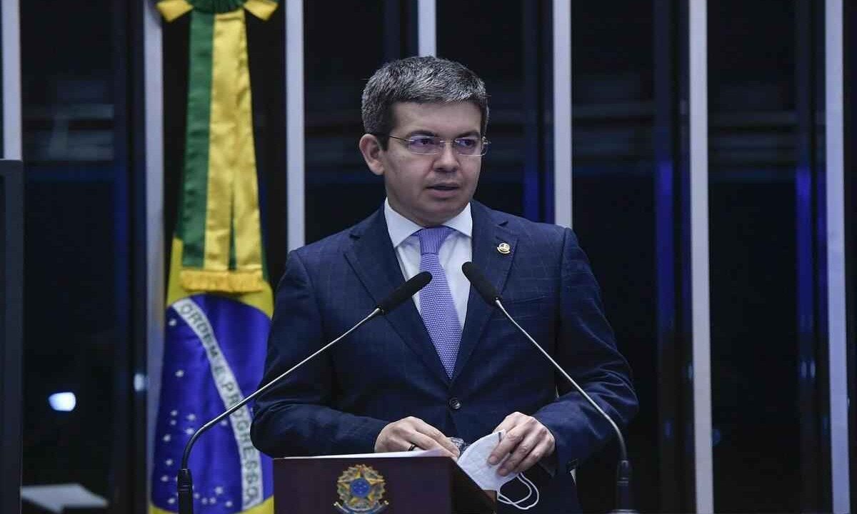 Randolfe disse que ficou &quot;feliz&quot; com a presen&ccedil;a de Nikolas Ferreira -  (crédito:  Jefferson Rudy/Ag&ecirc;ncia Senado)