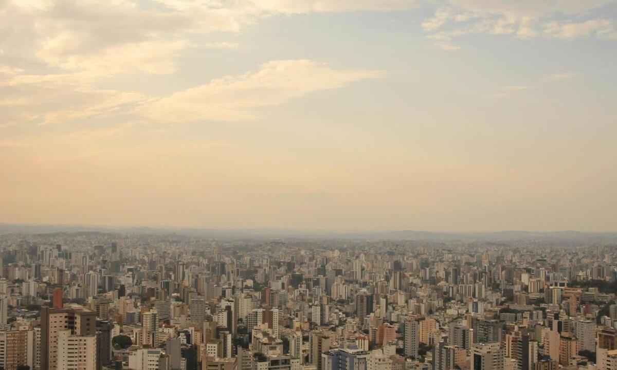 O alerta para onda de calor em Belo Horizonte é válido até segunda-feira (18/3). -  (crédito: Túlio Santos / EM / D.A Press)