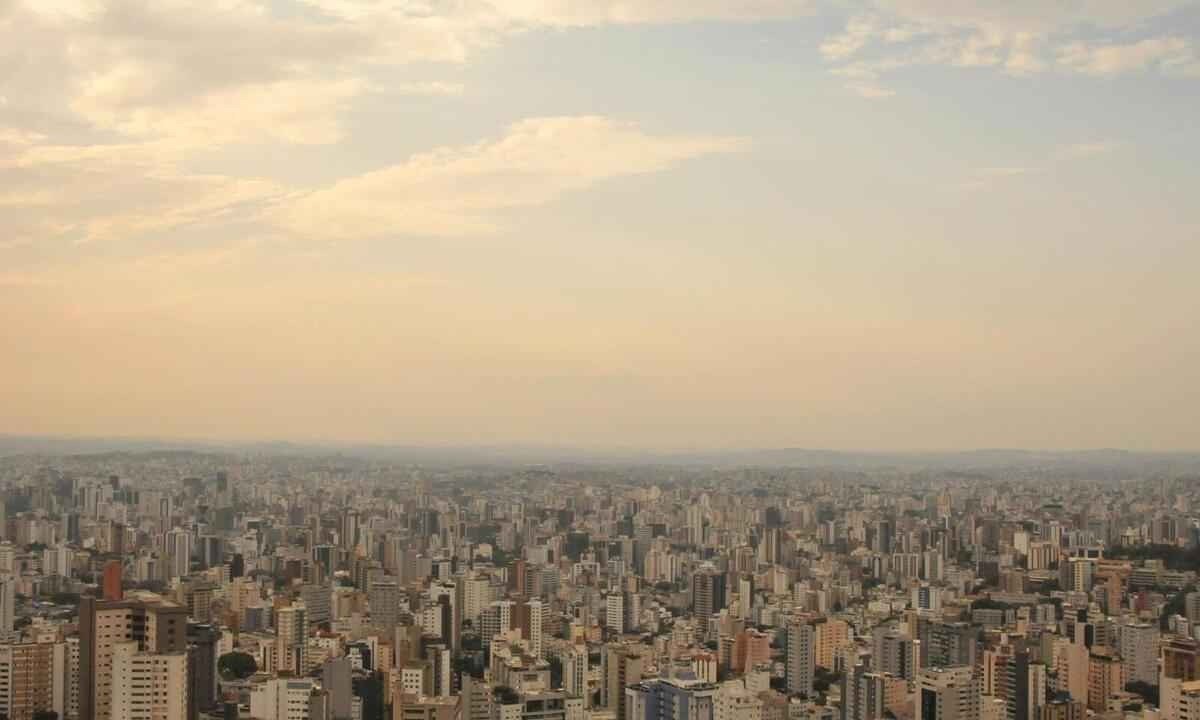 O alerta para onda de calor em Belo Horizonte &eacute; v&aacute;lido at&eacute; segunda-feira (18/3). -  (crédito: T&uacute;lio Santos / EM / D.A Press)
