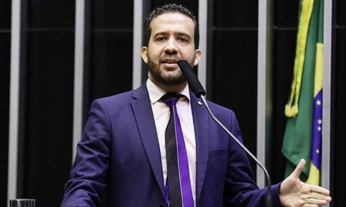 Deputado federal, Andr&eacute; Janones (Avante), fez cr&iacute;ticas &agrave; &quot;prepot&ecirc;ncia&quot; da esquerda -  (crédito: C&acirc;mara dos Deputados/Divulga&ccedil;&atilde;o)