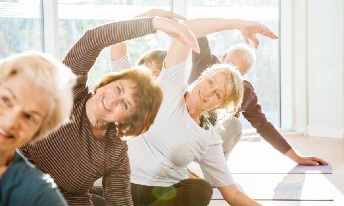 Mulheres mais velhas em uma aula de ginástica -  (crédito: Getty Images)