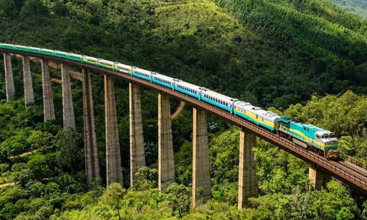 Trem da Vale percorre diariamente trajeto de  664 km -  (crédito: Vale/Divulga&ccedil;&atilde;o)