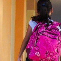 Mochila pesada na infância: a causa de dores nas costas na vida adulta? -  Dimitris Vetsikas/Pixabay