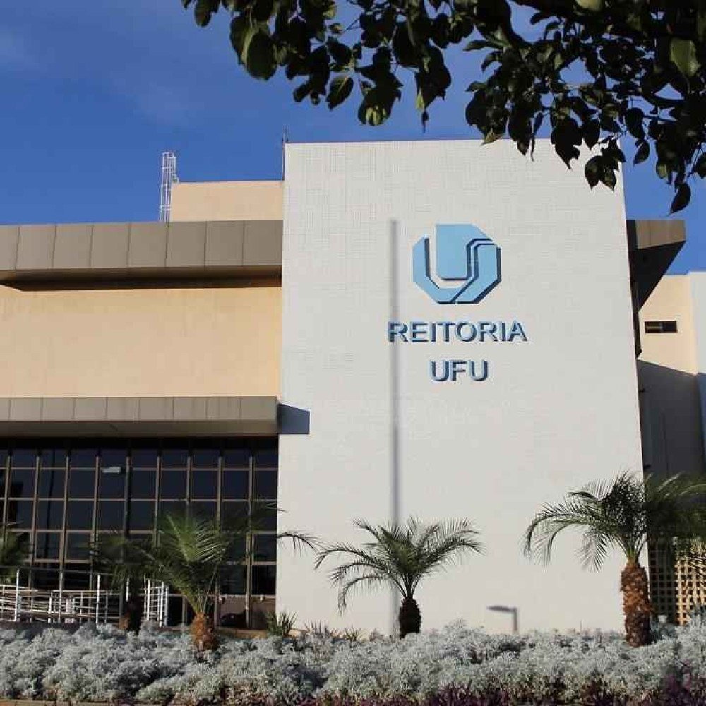 Jovem apresenta documentos falsos para matrícula em universidade federal