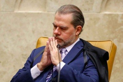 Dias Toffoli chegou ao Supremo no governo de Luiz Inácio Lula da Silva -  (crédito: SERGIO LIMA/AFP)