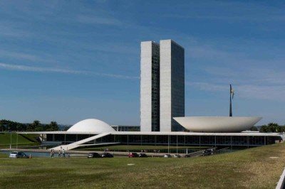 Praça dos Três Poderes: conflitos de interesses tomam lugar das prioridades para uma nação -  (crédito: Mauricio Medeiros/Flickr. Passatempo - 14/12/21)