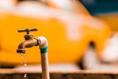 De acordo com a Copasa, imóveis com caixa d'água têm menos chances de serem afetados -  (crédito: Pexels)