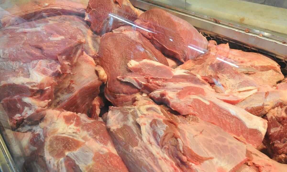 Funcion&aacute;ria pesava carnes no a&ccedil;ougue com o c&oacute;digo de pe&ccedil;as mais baratas, para favorecer parentes e conhecidos -  (crédito: Marcos Vieira/EM/D.A Press)