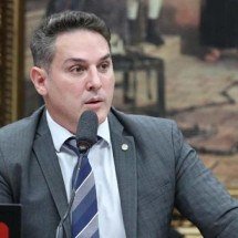 Líder da oposição diz que condenação de Bolsonaro fortalece anistia