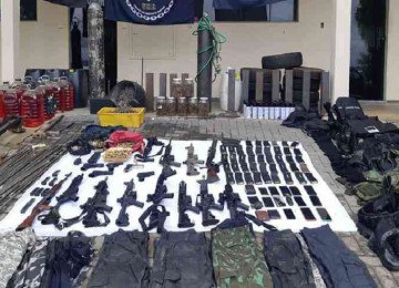 Armamento usado pela quadrilha de assaltantes em Varginha, no Sul de Minas -  (crédito: PMMG/Divulgação)