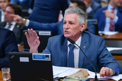 Rogério Correia  fala durante sessão na CPMI -  (crédito: Edilson Rodrigues/Agência Senado)