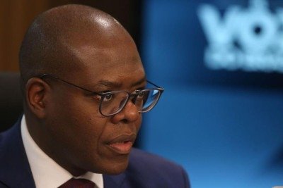 Silvio Almeida é um homem negro, jovem, usa óculos e terno -  (crédito: Valter Campanato/Agência Brasil)