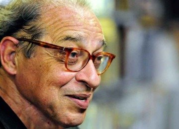 Foto do escritor Ruy Castro, que está de perfil -  (crédito: Alexandre Guzanshe/EM/D.A Press/29/3/16)