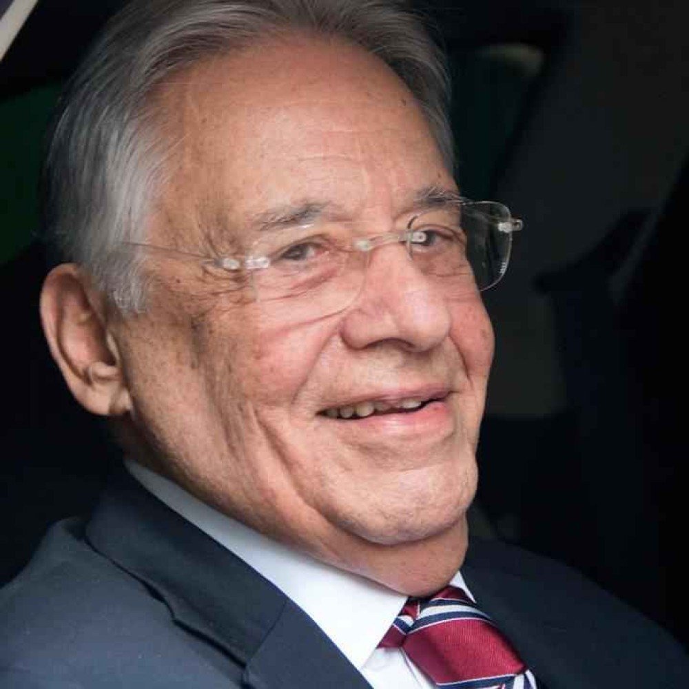 Filhos de FHC conseguem na Justiça interdição do ex-presidente
