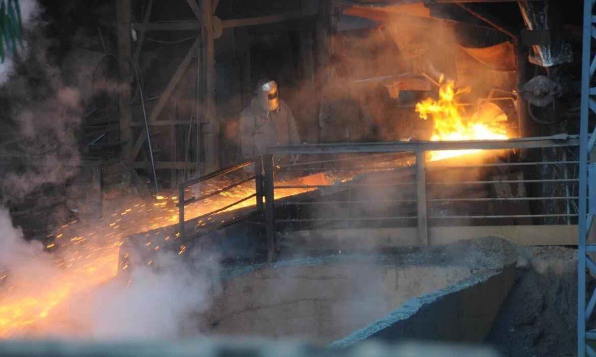 Ferroligas e sil&iacute;cio met&aacute;lico s&atilde;o utilizados para a&ccedil;o e alum&iacute;nio -  (crédito: Juarez Rodrigues/EM/D.A Press)