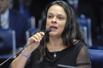 'Flávio não tem chance nenhuma de ser presidente', diz Janaina Paschoal