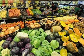 Alimentos e bebidas têm menor inflação para janeiro em duas décadas