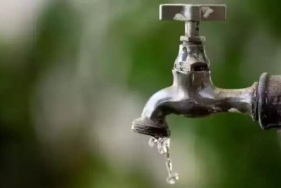 torneira antiga saindo pouca água -  (crédito: Divulgação)