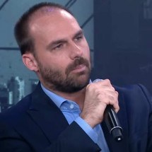 Eduardo Bolsonaro viajou ontem em aeronave igual à que caiu em SP - Reprodu&ccedil;&atilde;o/Youtube P&acirc;nico Jovem Pan