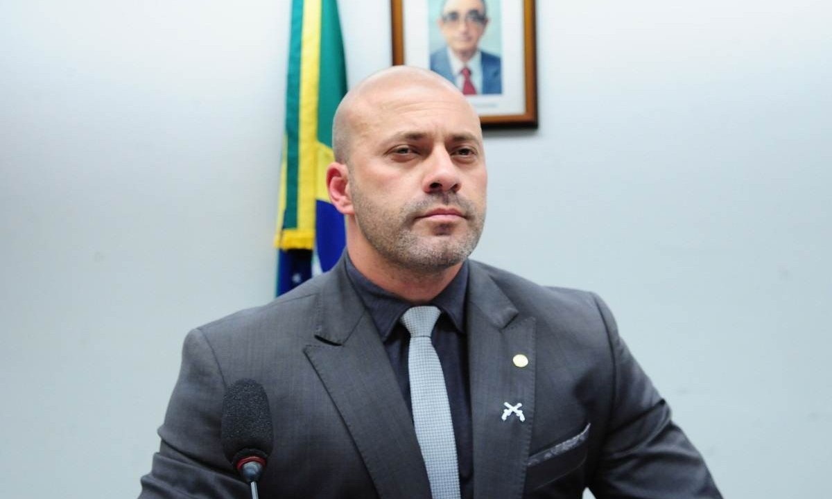 Silveira tem um histórico de descumprimento de decisões judiciais -  (crédito: Nilson Bastan/Agência Câmara)