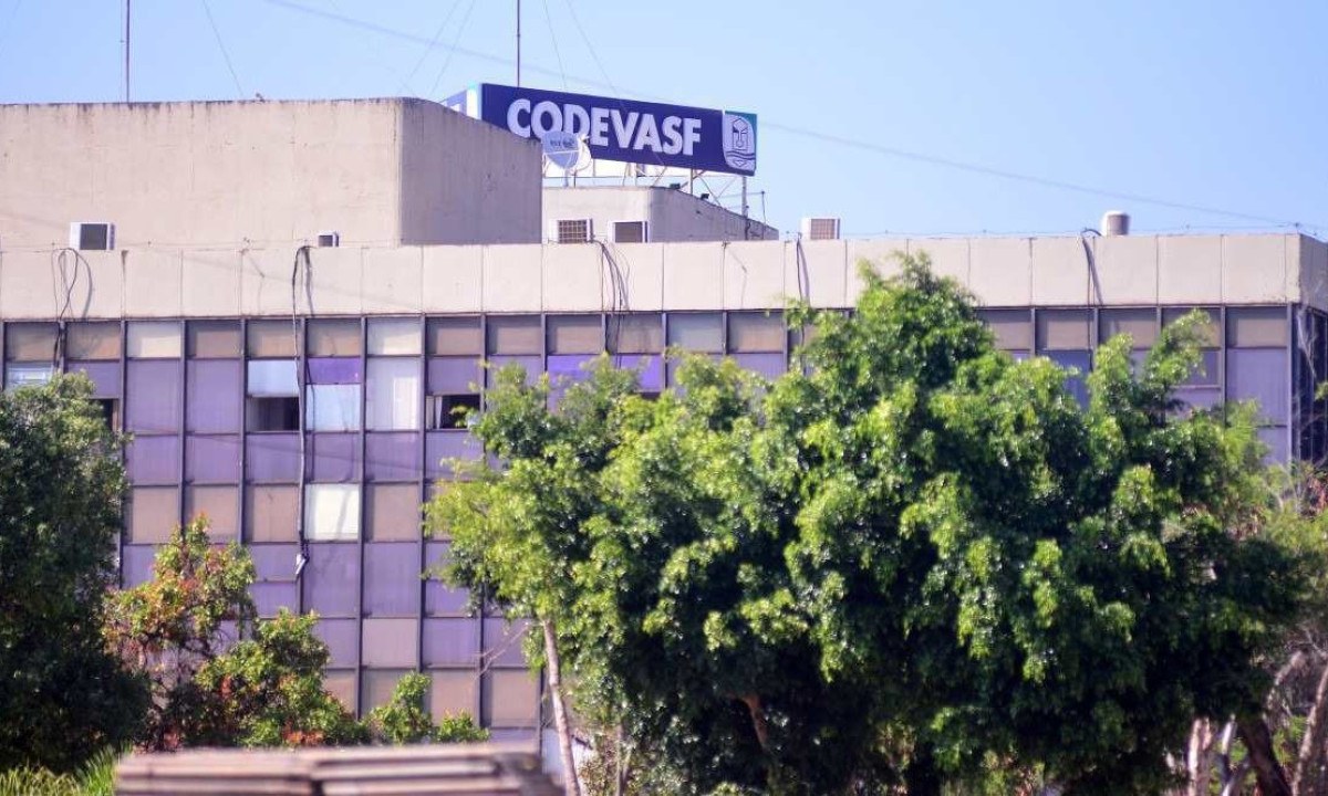 Análise de 24 contratos da Codevasf aponta que, em 60% deles, há 