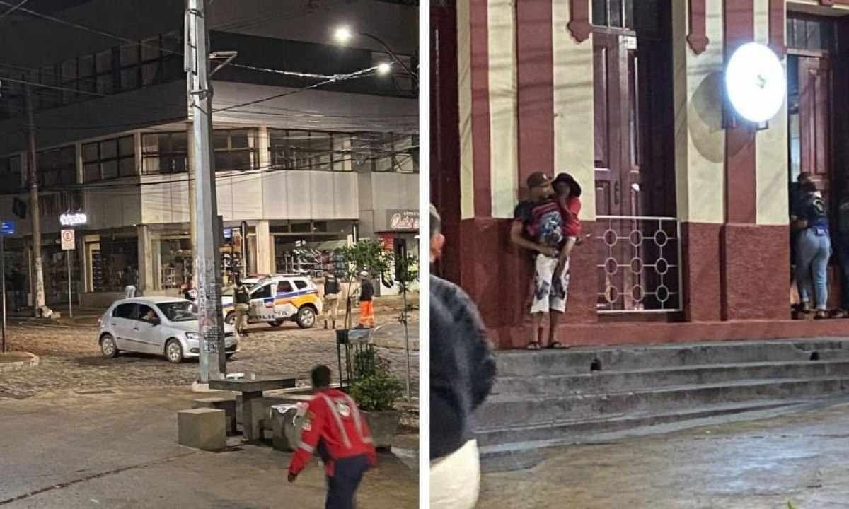 Homem estava com o filho de 6 anos no colo e apontava arma para as pessoas que passavam pela rua, em Santa Bárbara -  (crédito: Redes Sociais)