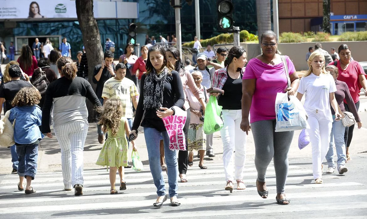 Censo 2022: Brasil envelhece rápido e está mais feminino; veja os dados! - Wilson Dias/Agência Brasil