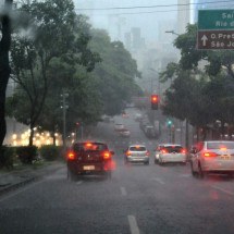 Tempestade e granizo: BH e outras 508 cidades em MG estão sob alerta até sábado - Ramon Lisboa /EM/D.A Press