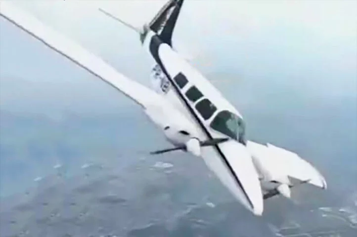 Pra quem não viu: Avião em parafuso deixa paraquedistas em apuros - Reprodução vídeo Band