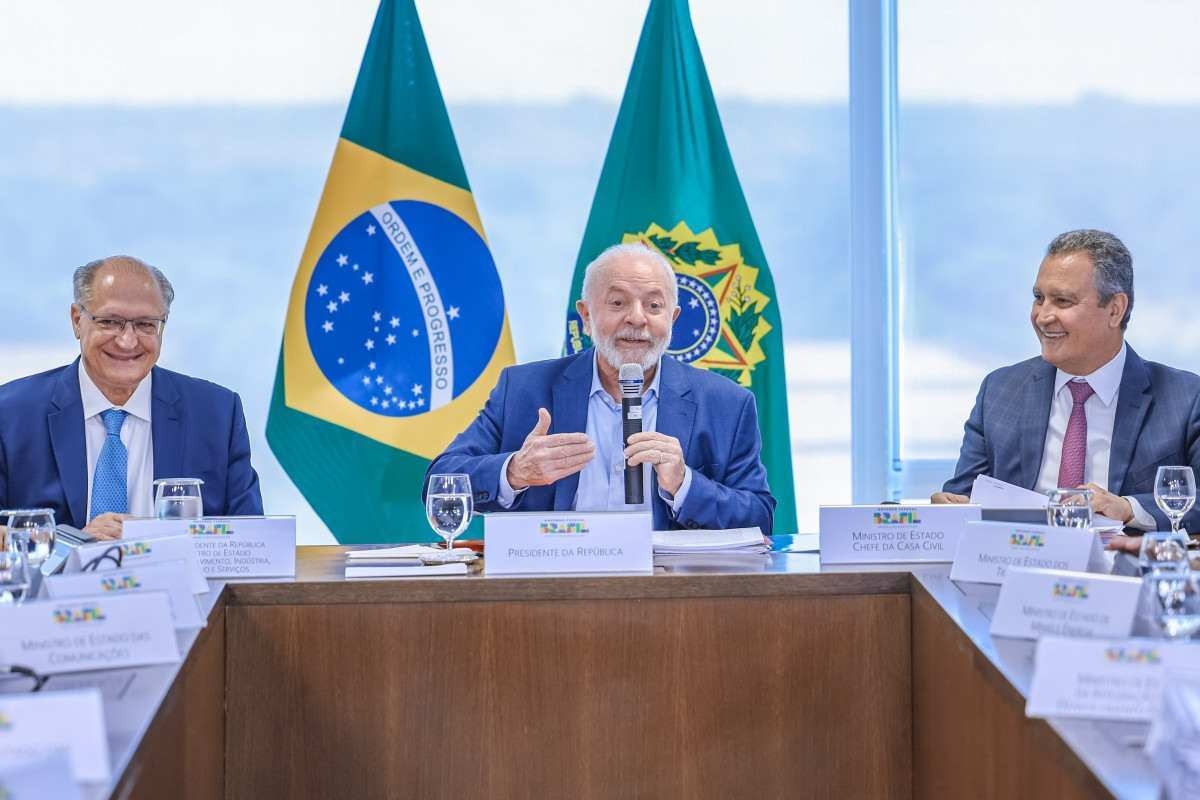 Ministro Rui Costa avisa que em dezembro Lula viajará pelo Brasil