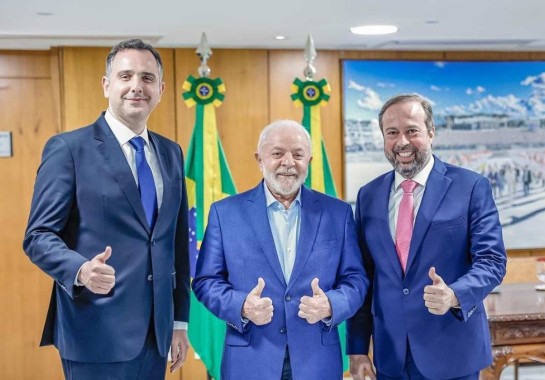 Segundo Silveira, a conversa tratou da dívida do estado e dos direitos do funcionalismo público em Minas Gerais -  (crédito: Ricardo Stuckert/PR)