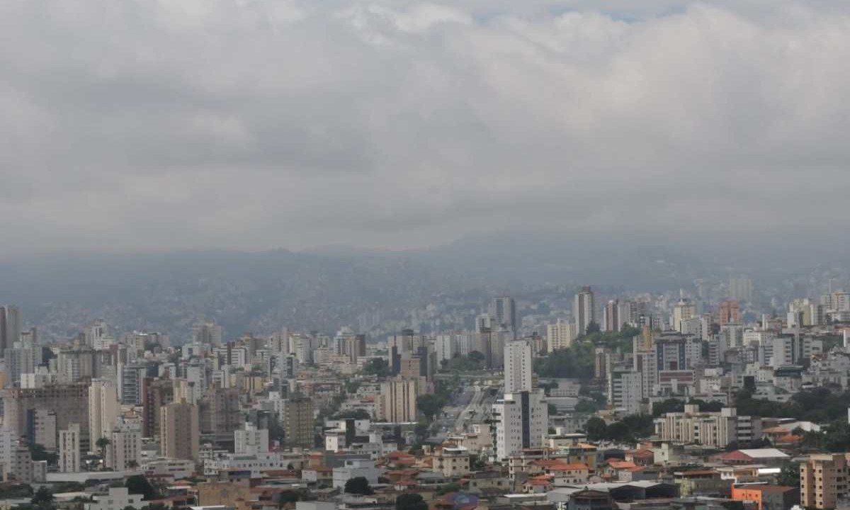 Medidas de redução de emissão de gases podem ajudar a amenizar efeitos climáticos extremos como tempestades e ondas de calor -  (crédito: Gladyston Rodrigues/EM/D.A.Press)