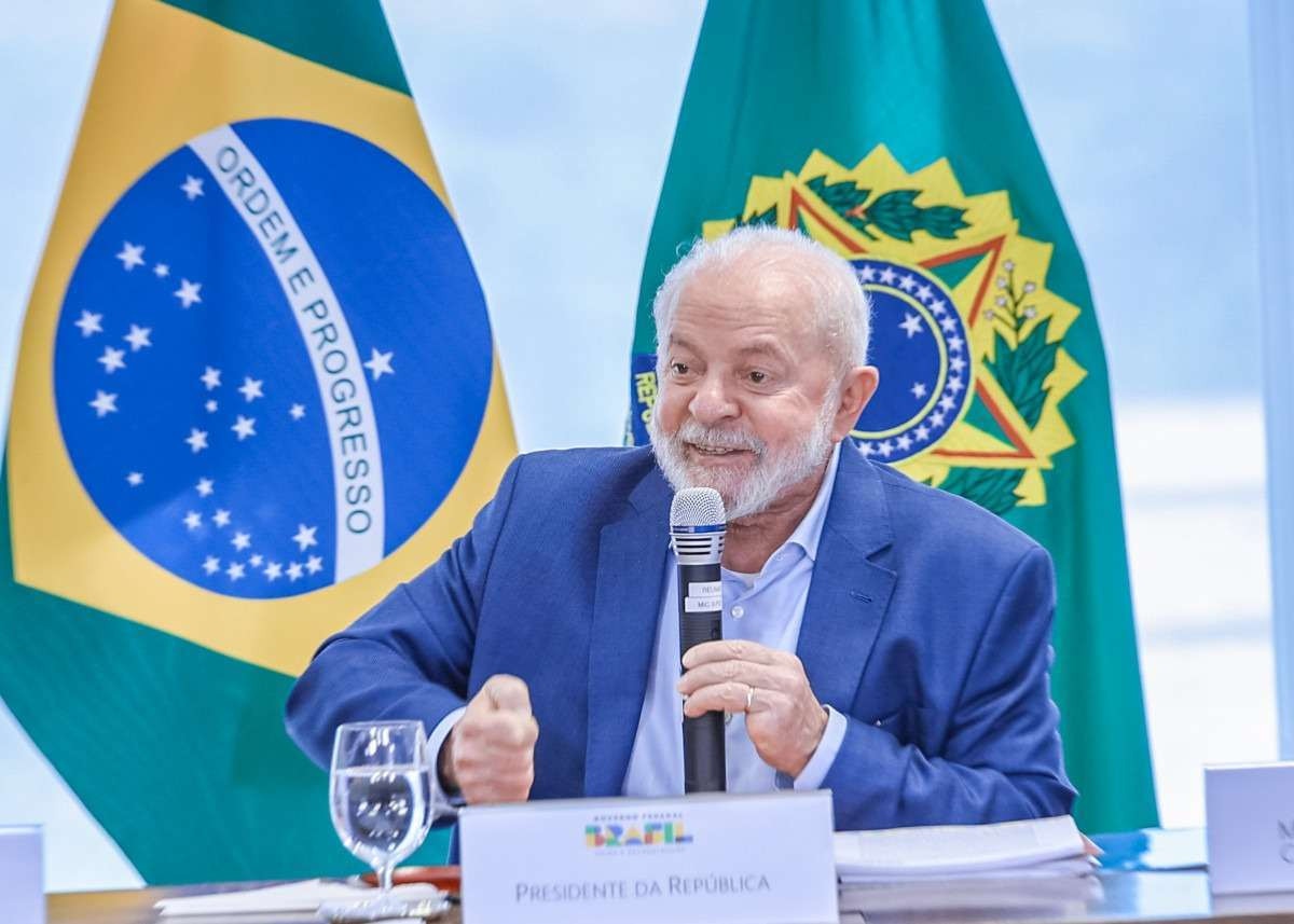 PT aproveita efeito Lula, cresce para 2024 e filia prefeitos até do PL