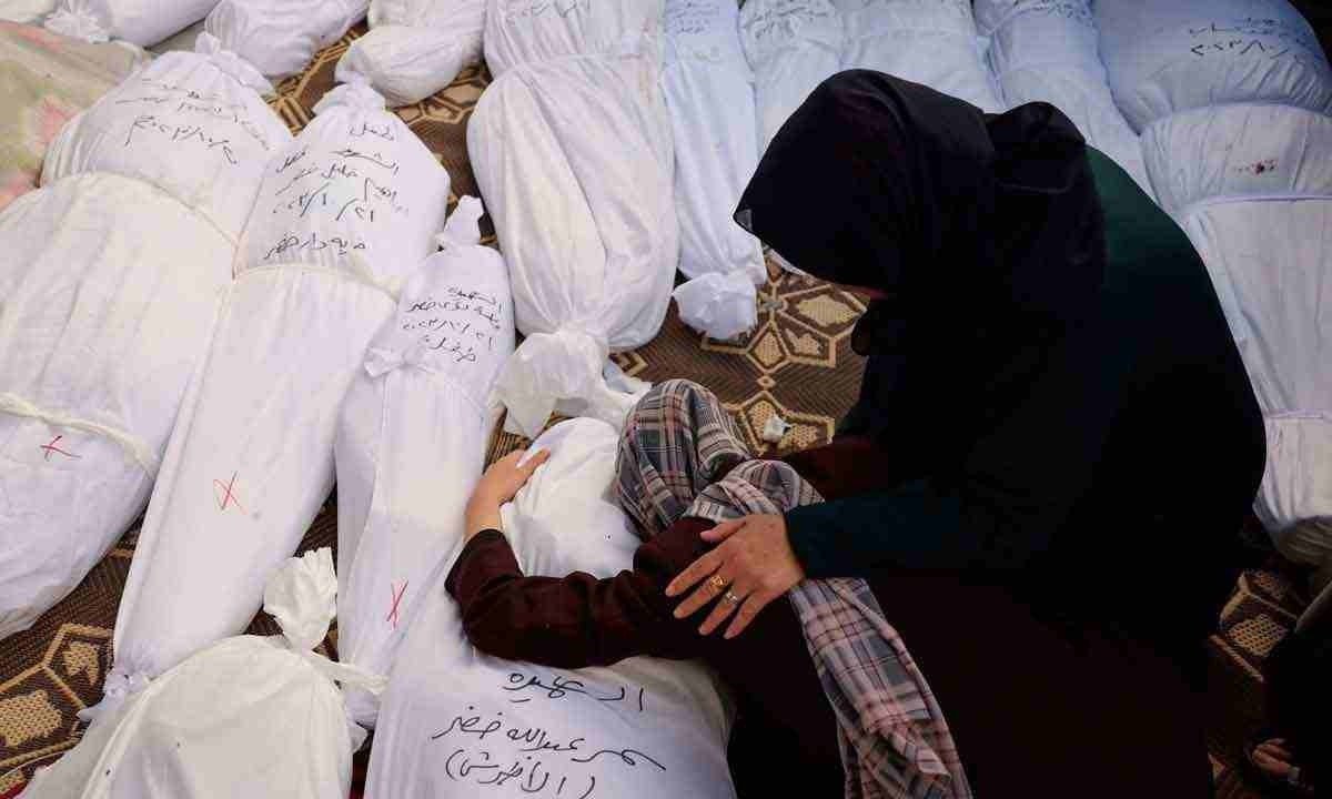 O estresse crônico provocado por traumas, como a guerra, afeta o ciclo menstrual -  (crédito: MOHAMMED ABED / AFP)