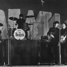 Músicas dos Beatles como 'Now and Then' podem existir com IA, diz cineasta -  JIJI PRESS / JIJI PRESS / AFP)