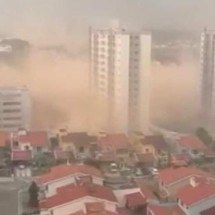 Forte ventania provoca tempestade de areia em Manaus - Redes Sociais / Reprodu&ccedil;&atilde;o
