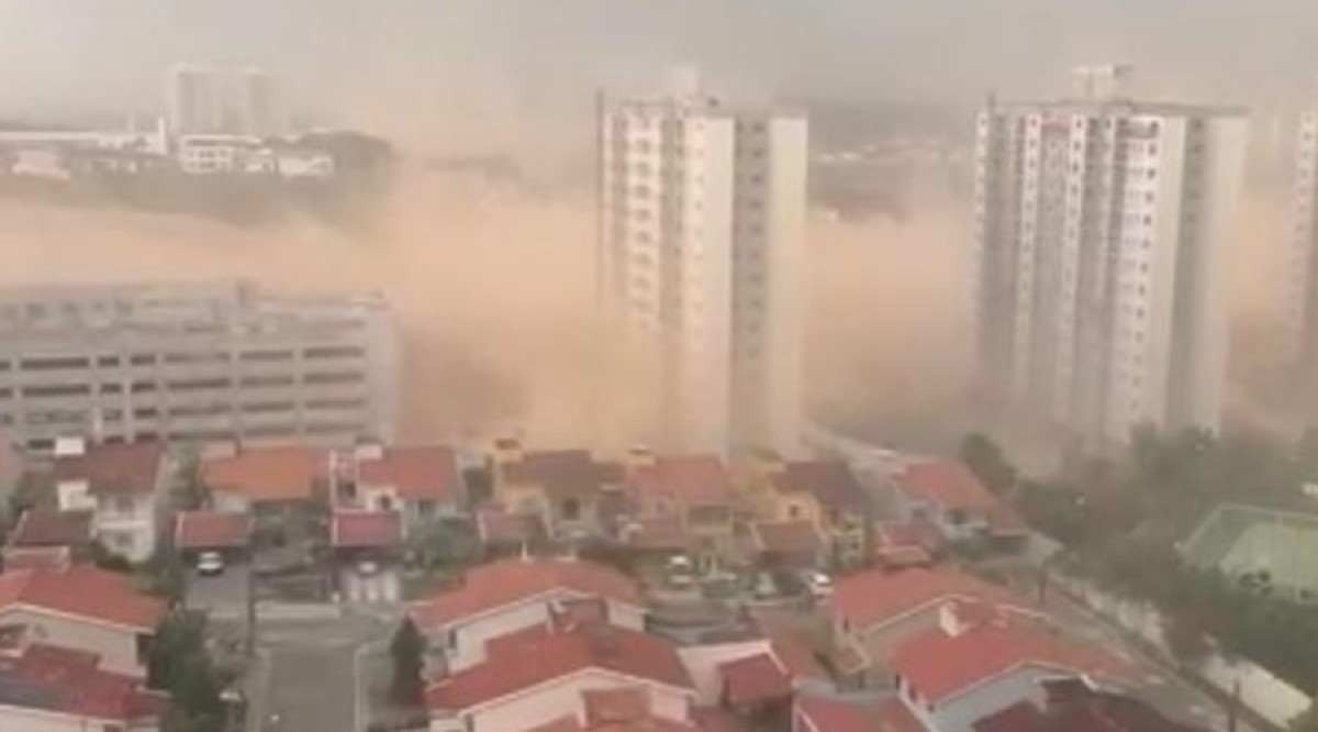 Forte ventania provoca tempestade de areia em Manaus