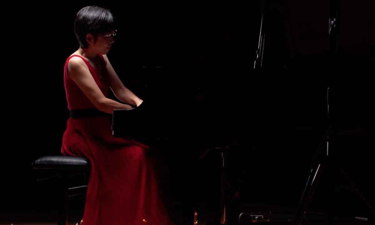 Pianista Solungga Liu se apresenta hoje em BH