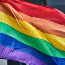 Vereadores aprovam lei que veta crianças em paradas LGBT na Paraíba - Freepik/Reprodu&ccedil;&atilde;o