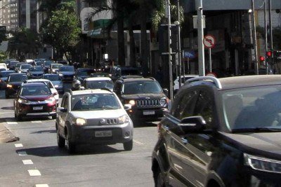 Lula assina projeto de lei que regulamenta a profiss&atilde;o dos motoristas de aplicativo -  (crédito: Jair Amaral/EM/D.A Press)