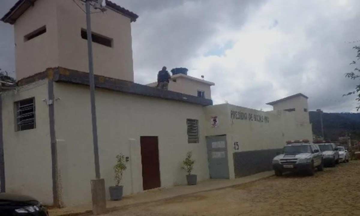 Presídio em Minas tem nove detentos com COVID-19; visitas podem ser suspensas 