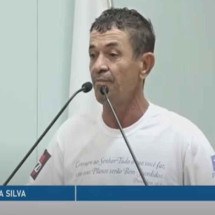 Homem que já esteve em situação de rua conquista casa própria vendendo balas - TV Câmara Municipal de Frutal/Divulgação