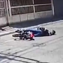 Adolescente rouba moto de idoso, passa mal, cai e morre - Reprodução