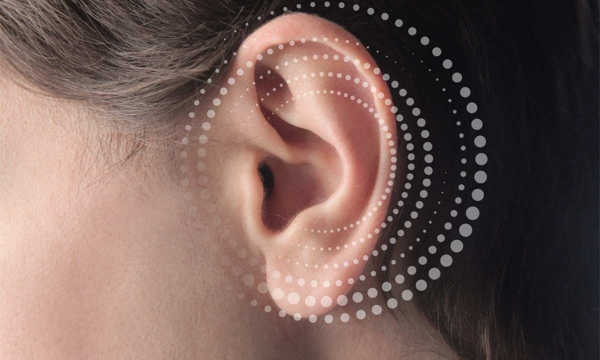 Quando o assunto são os ouvidos, o principal cuidado é evitar a exposição a sons intensos e por períodos prolongados -  (crédito: Freepik)