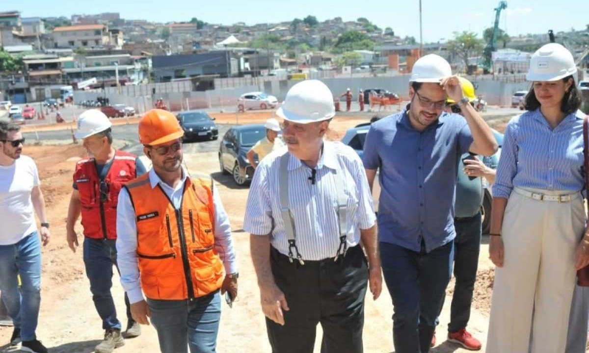 Prefeito Fuad Noman participou de treinamento contra chuvas em BH -  (crédito: Gladyston Rodrigues/EM/D.A Press)