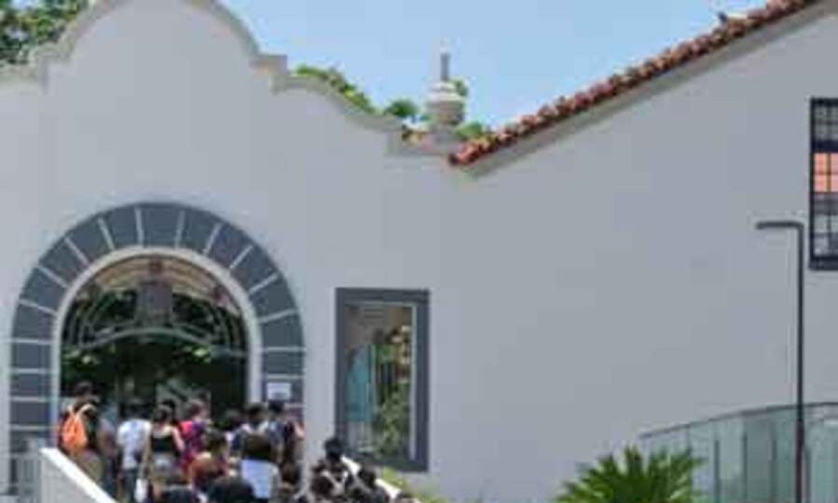 A PUC Minas é um dos locais de aplicação da prova do Enem na capital mineira -  (crédito: Gladyston Rodrigues/EM/D.A. Press)