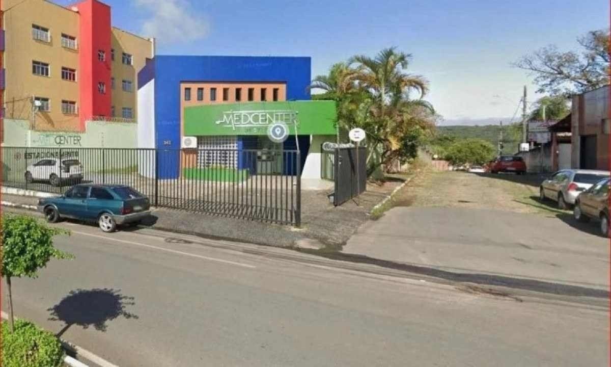 Clínica Med Center não possuía alvará para realização de procedimentos ginecológicos, apenas para atendimentos de exames cardiológicos e clínica médica -  (crédito: Google Street View)
