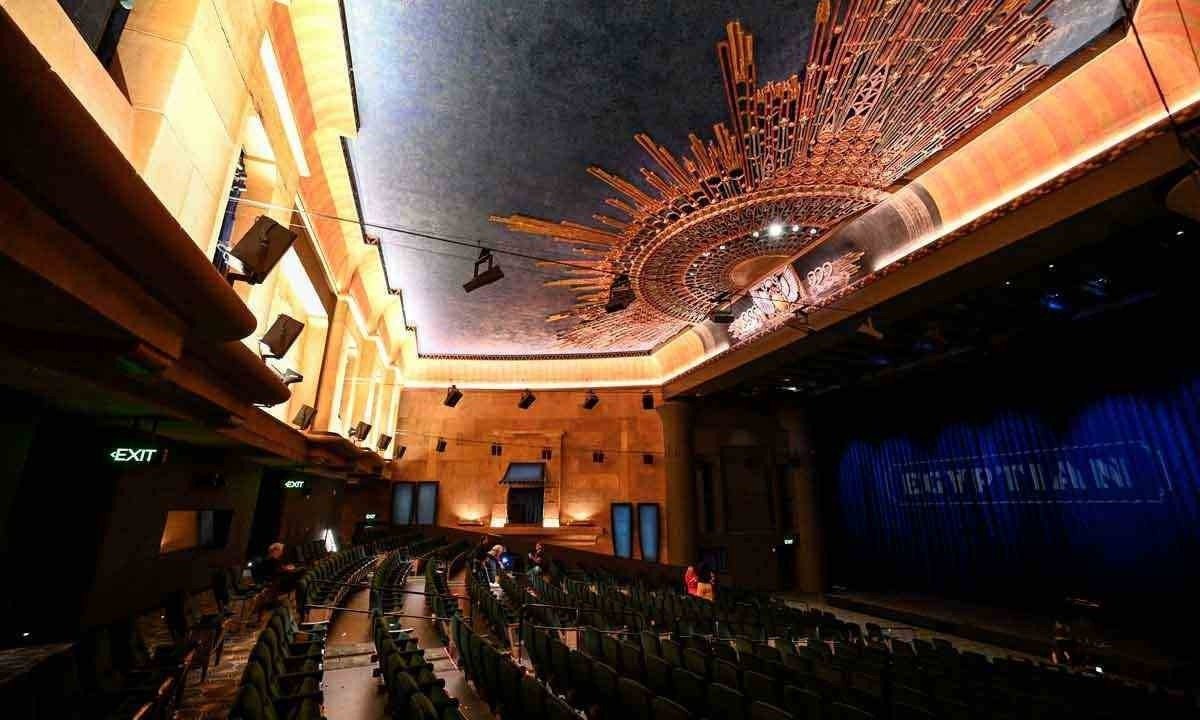 Pelo acordo, Teatro Egípcio poderá ser usado pela Netflix para exibições de produções da própria gigante do streaming -  (crédito: Robyn Beck / AFP)