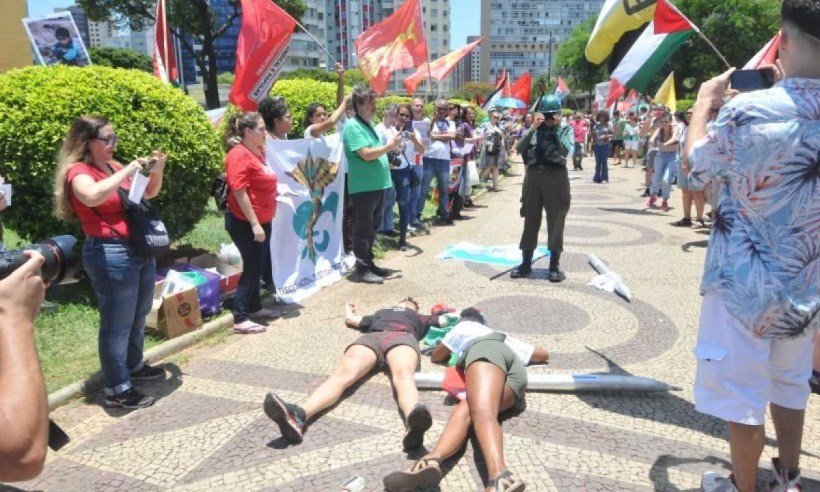 A mobilização compõe uma jornada de manifestações populares que vêm ocorrendo ao redor do mundo com o mesmo objetivo 